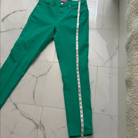 Lilly Pulitzer High Rise Super Skinny Jeans in the color Botanical Green. - Picture 2 of 6